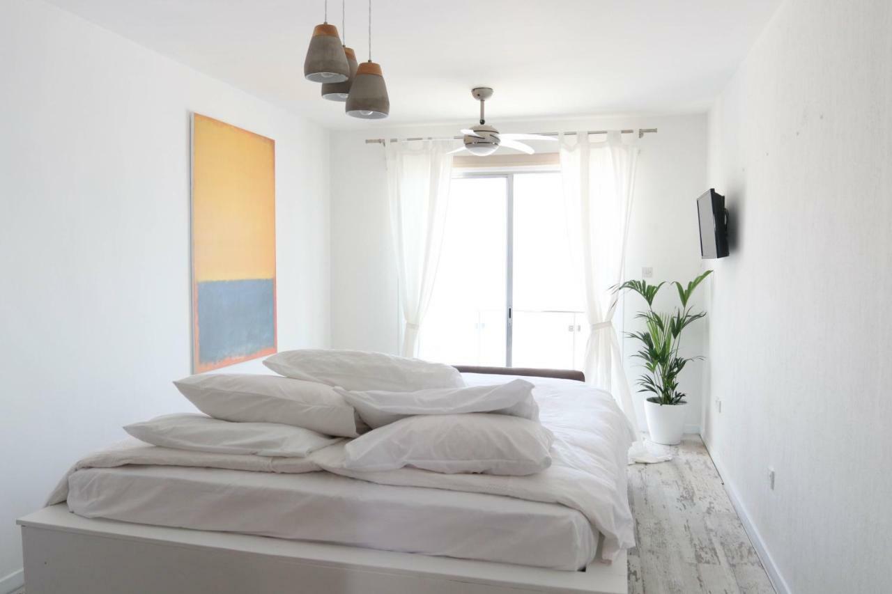 Nomasuites - Sea Studio Paphos ภายนอก รูปภาพ