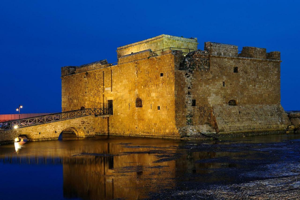 Nomasuites - Sea Studio Paphos ภายนอก รูปภาพ